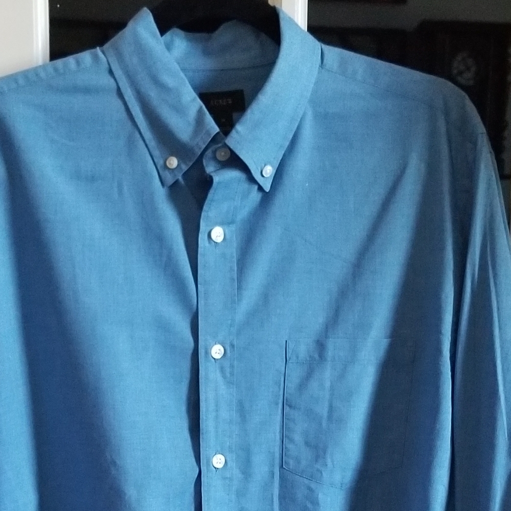 J. CREW - Long sleeve buttom up shirt